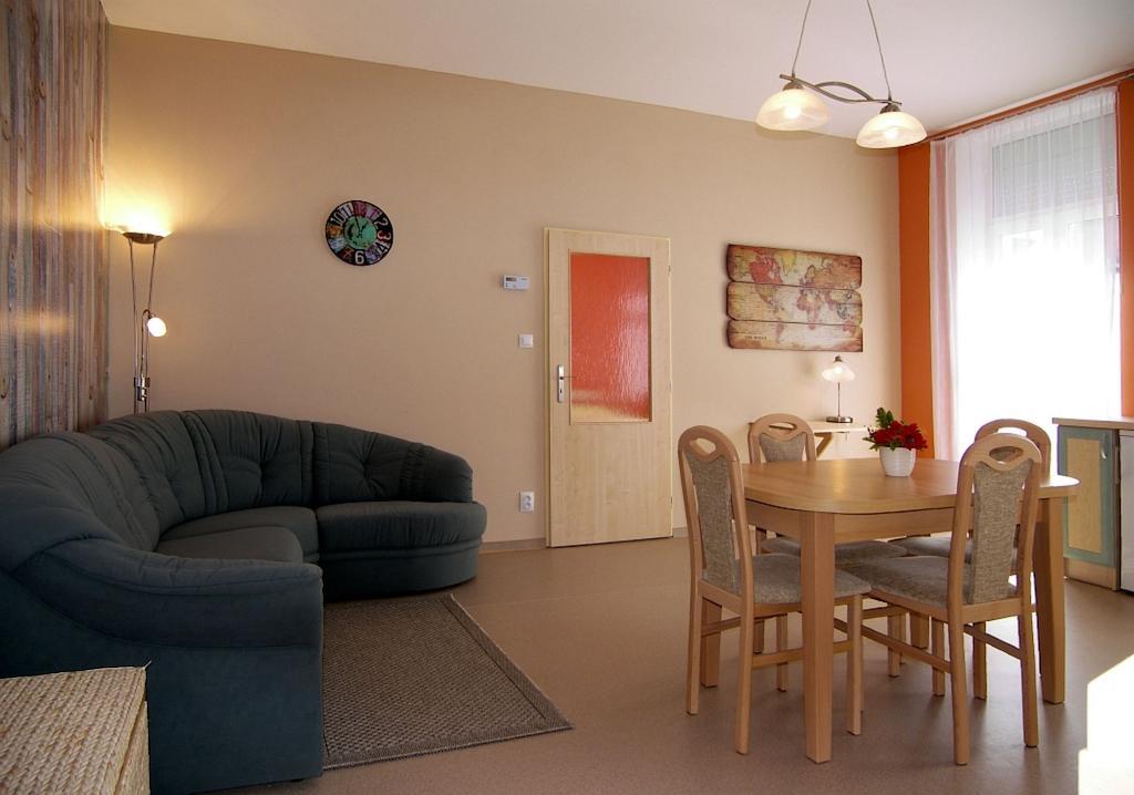 Homely Apartments Villa Christiana Marianske Lazne Room photo