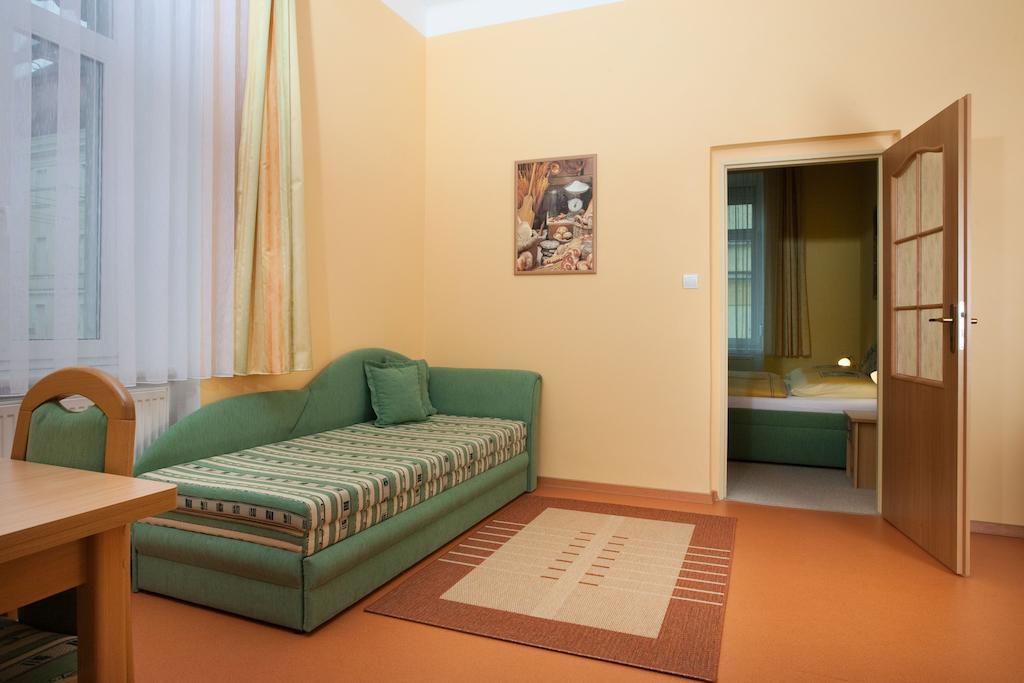 Homely Apartments Villa Christiana Marianske Lazne Room photo
